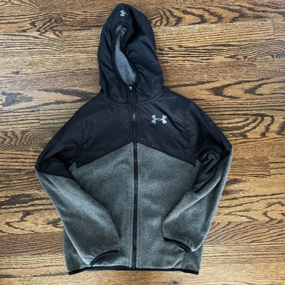 Boys Small Under Armour Hooded Fleece Jacket